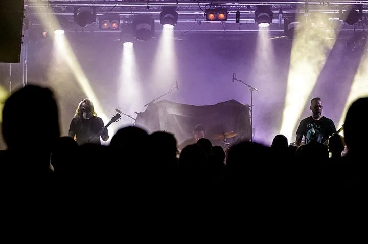 Max Collin on bass guitar, Doomherre live